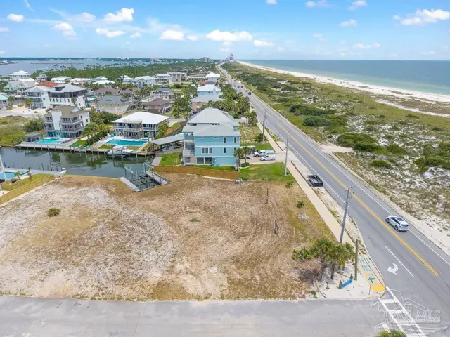 7268 Sharp Reef Rd property photo
