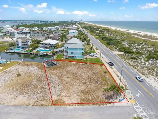 7268 Sharp Reef Rd, Pensacola FL 32507 exterior