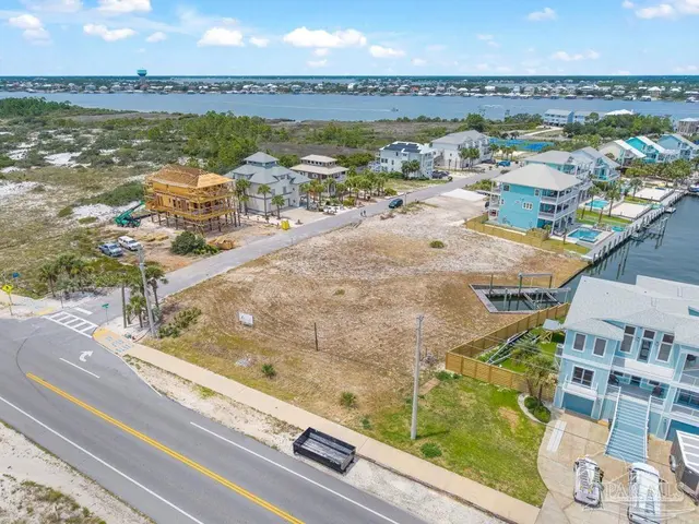 7268 Sharp Reef Rd property photo