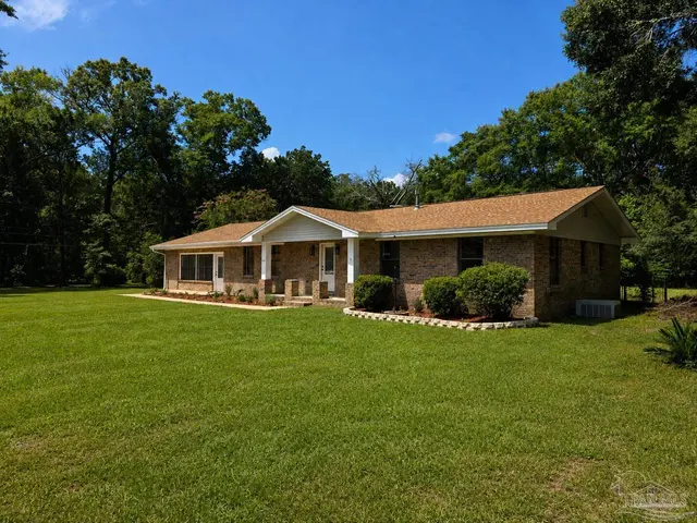 4301 Pace Ln, Milton FL 32571 exterior