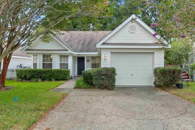 8024 Eastwood Ln, Pensacola FL 32514 exterior