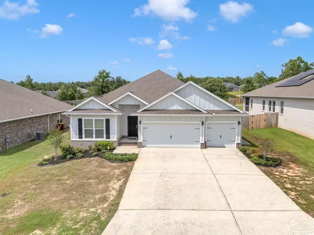 8094 Majestic Cypress Dr, Milton FL 32583 exterior