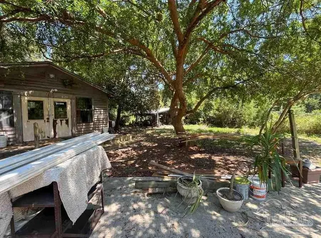 1622 Bal Alex Ave property photo