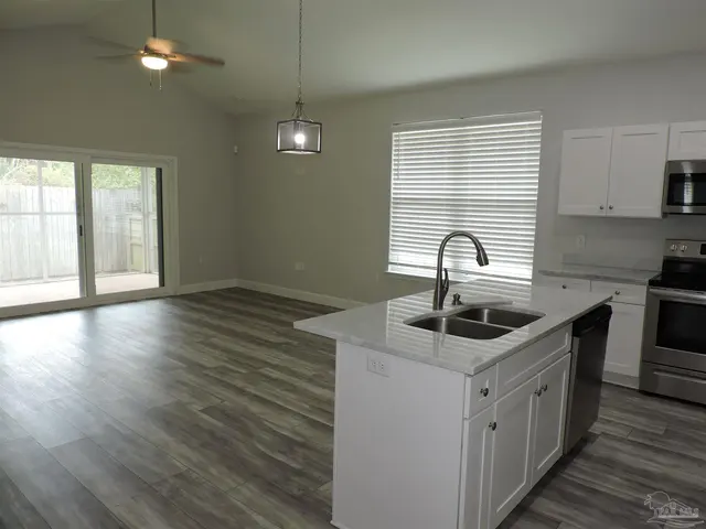 5308 Cambria property photo