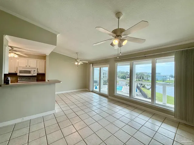 200 Pensacola Beach Rd, Gulf Breeze FL 32561 exterior