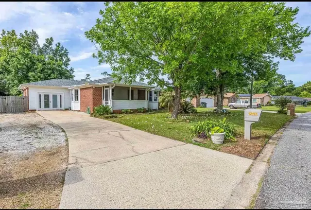 12113 Longwood Dr, Pensacola FL 32507 exterior