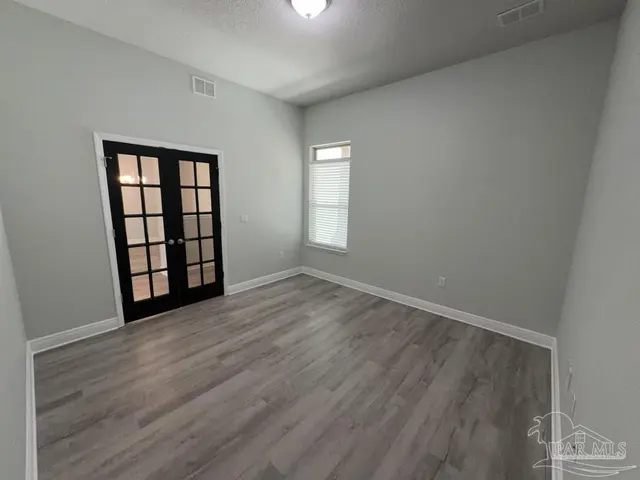6264 Pineapple Dr property photo