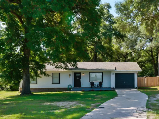 9831 Mobile Hwy, Pensacola FL 32526 exterior
