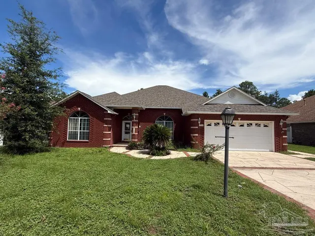 7934 Castle Pointe Way, Pensacola FL 32506 exterior