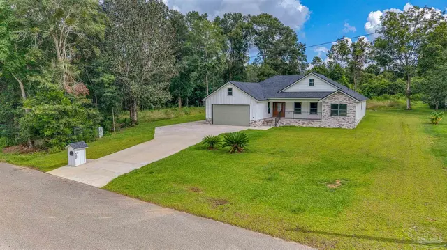 106 River Annex Rd, Cantonment FL 32533 exterior
