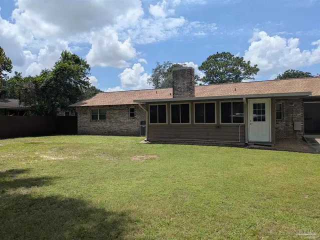 8224 Monticello Dr, Pensacola FL 32514 exterior