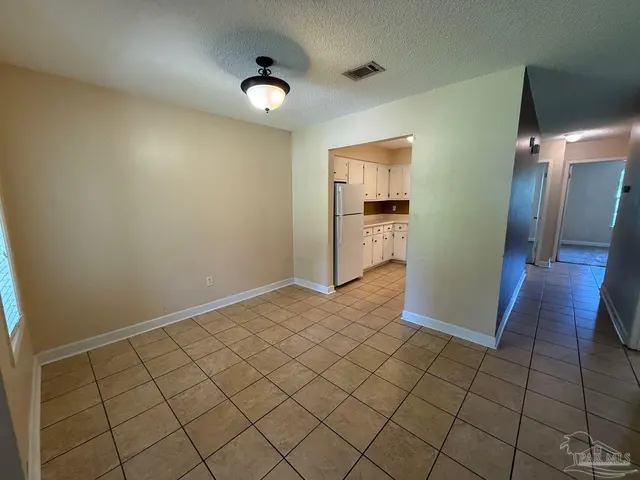 9221 Beatrice Rd property photo
