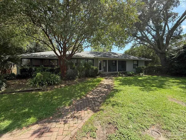 303 Interbay Ave, Pensacola FL 32507 exterior