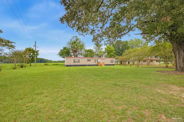 11570 N Hwy 87, Milton FL 32570 exterior