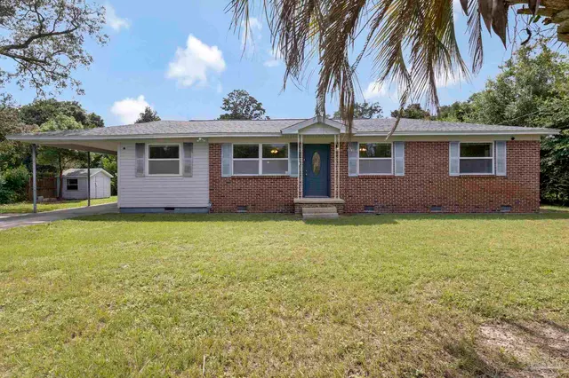 2011 Blakely Ave, Pensacola FL 32507 exterior