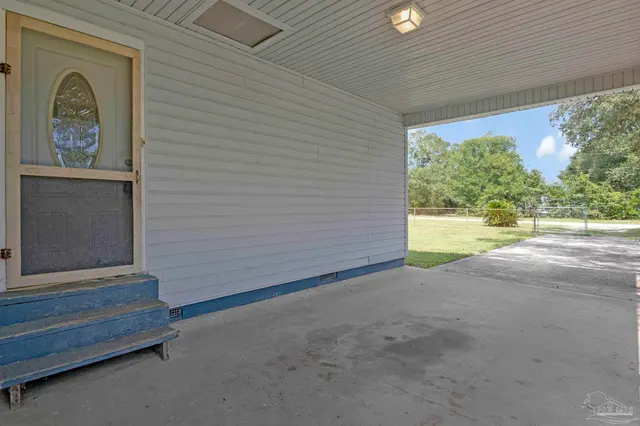 2011 Blakely Ave property photo