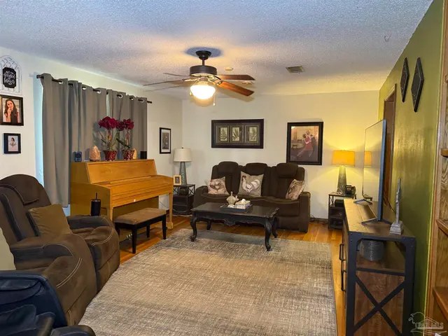 5988 Pursley Ave property photo