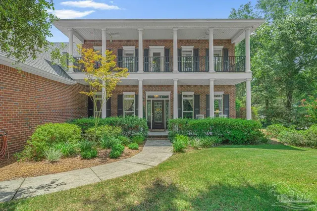 4001 Bay Pointe Dr, Gulf Breeze FL 32563 exterior