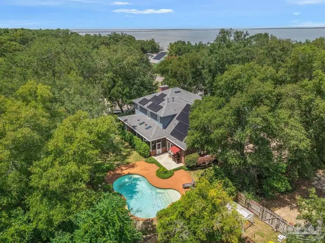 4001 Bay Pointe Dr property photo