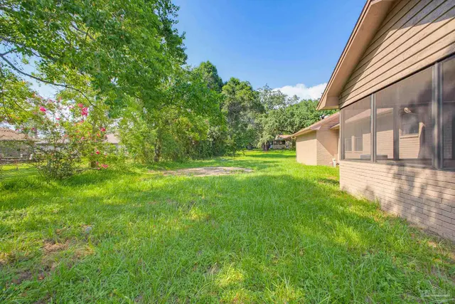 27 72nd Ave property photo