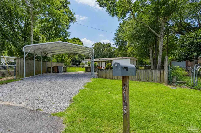 5105 Central Dr, Pace FL 32571 exterior