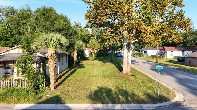 1200 N C St, Pensacola FL 32501 exterior