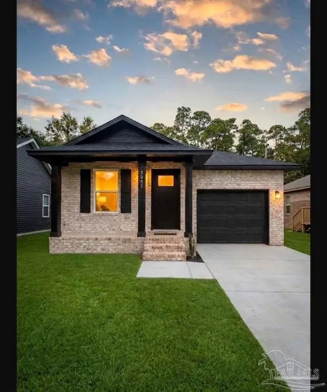 3053 N 15th Ave, Milton FL 32571 exterior