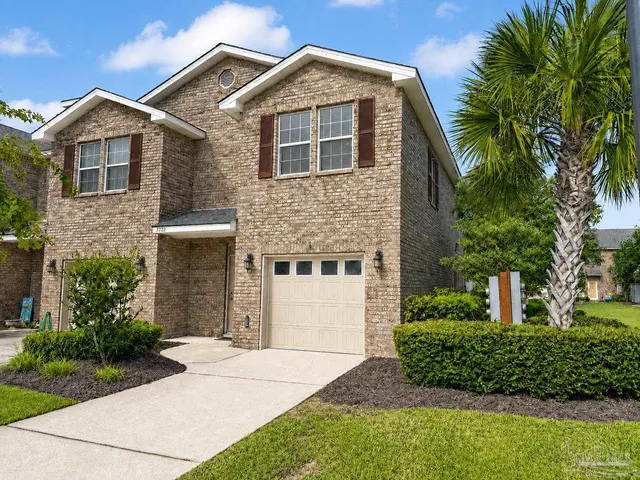 8732 Brown Pelican Cir, Navarre FL 32566 exterior