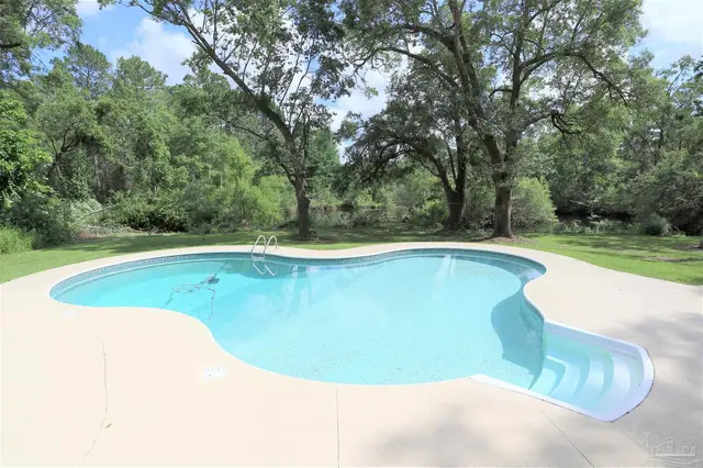 1381 Roberts Rd property photo