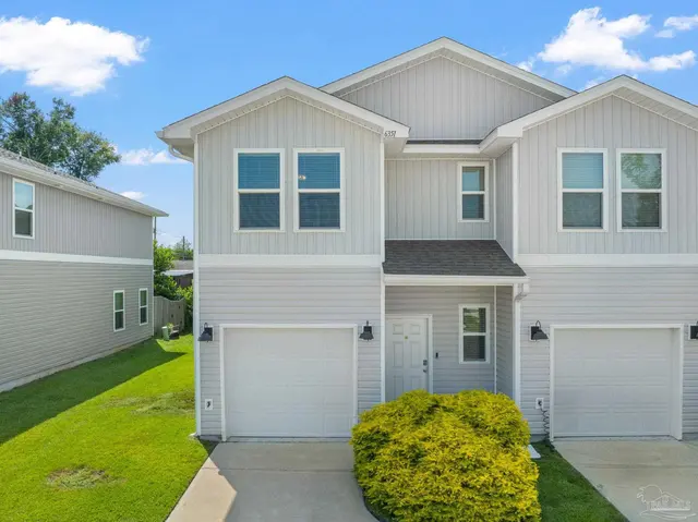 6351 Grove Park Dr, Pensacola FL 32504 exterior