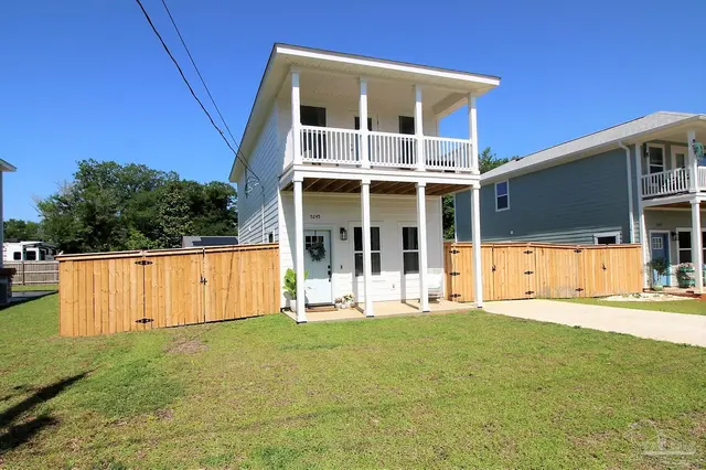 5245 Viking Rd, Pensacola FL 32507 exterior