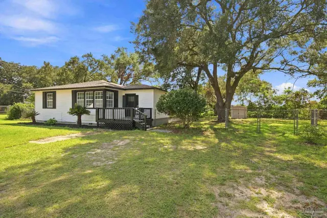 5 Bell Ct, Pensacola FL 32507 exterior