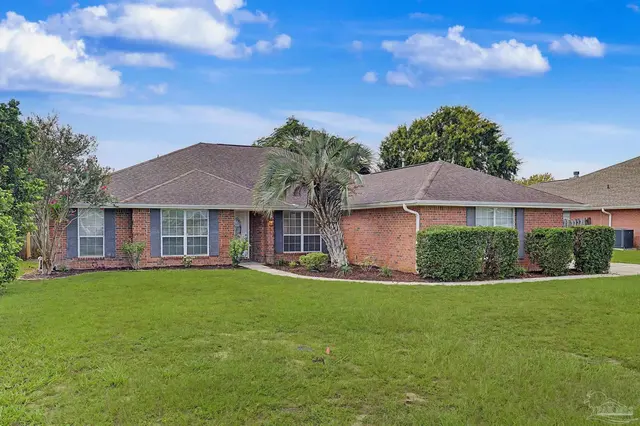 6041 Firefly Dr, Pensacola FL 32507 exterior