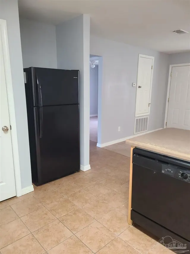 1421 61st Ave # 501 property photo