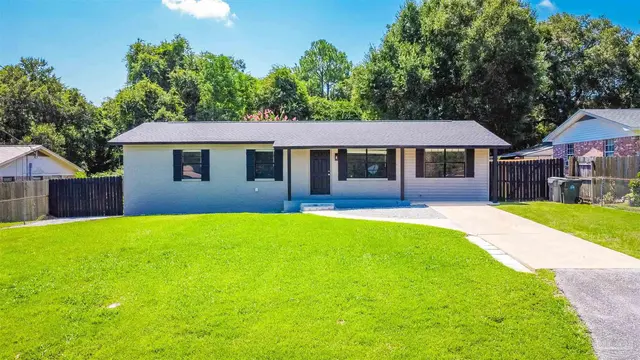 517 Ronda St, Pensacola FL 32534 exterior