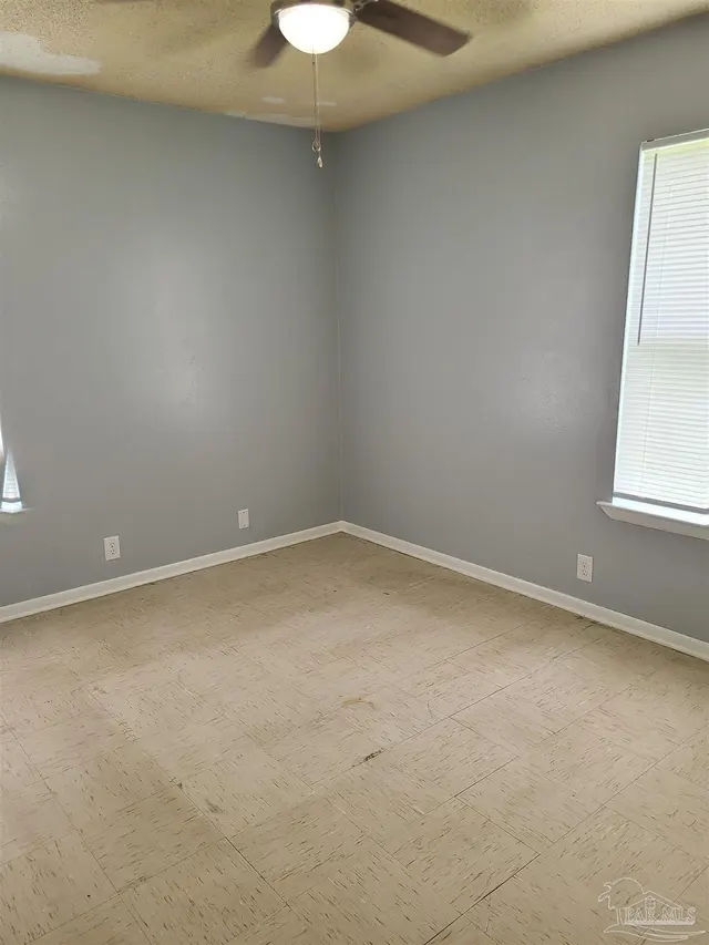907 N St property photo