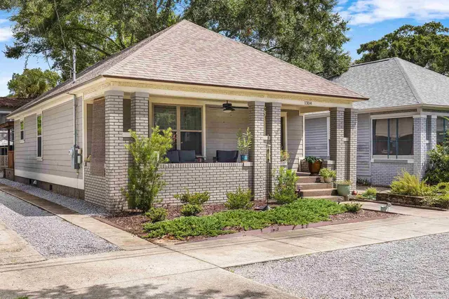 1304 Strong St property photo