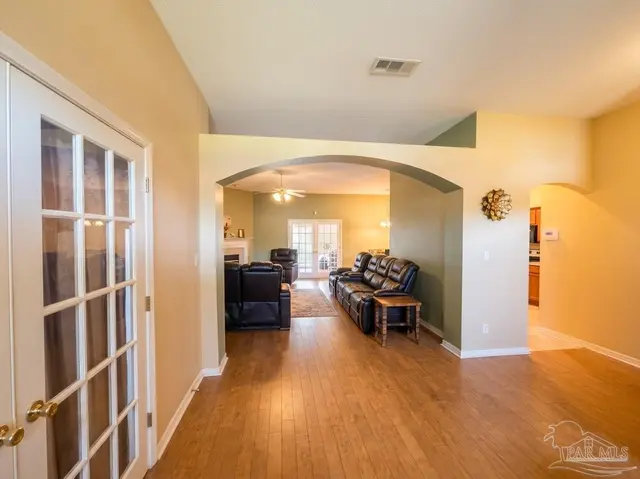 111 Gunwale Rd property photo
