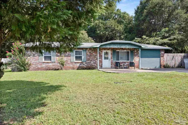 5557 Mulat Rd, Milton FL 32583 exterior