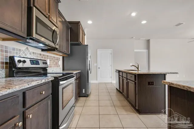 1724 Waterford Sound Blvd property photo