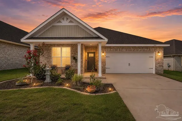 1216 Meadow Trl, Cantonment FL 32533 exterior