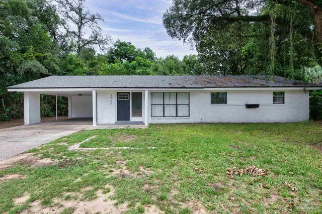 3760 Bayou Blvd property photo