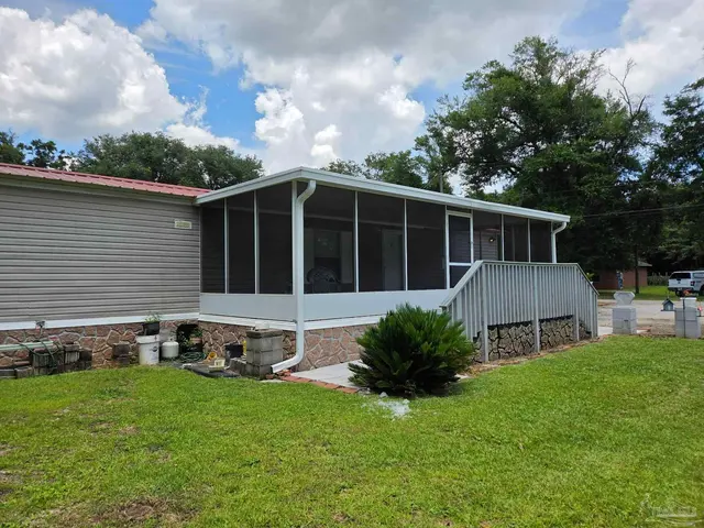 4505 Edgewood Dr property photo