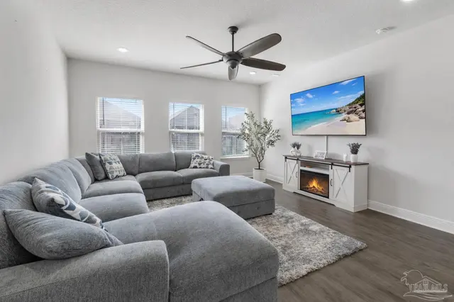 7979 Burnside Loop property photo