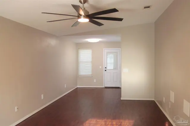424 Shadow Way Ln property photo