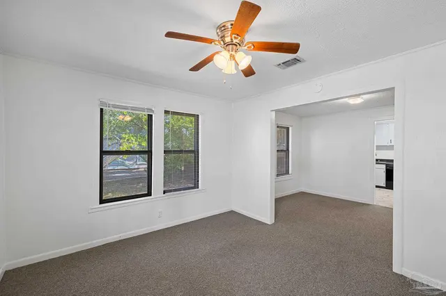 738 E St property photo