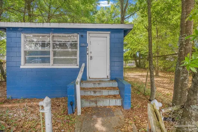 1011 Hatton St property photo