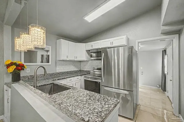 8625 Stockdale Ave property photo