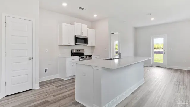 2139 Aqua St property photo