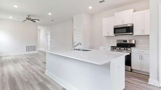 2139 Aqua St property photo